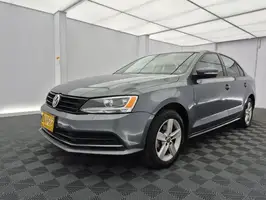 2018  Volkswagen Jetta - Image 4