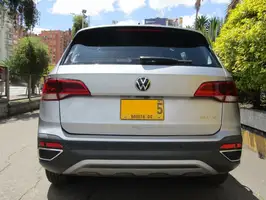 2022  Volkswagen Taos - Image 4