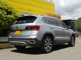 2022  Volkswagen Taos - Image 5