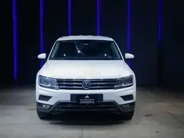 2018  Volkswagen Tiguan - Image 3