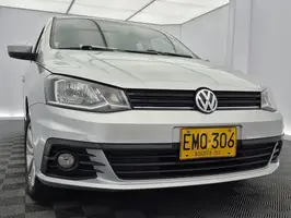 2019  Volkswagen Voyage - Image 3