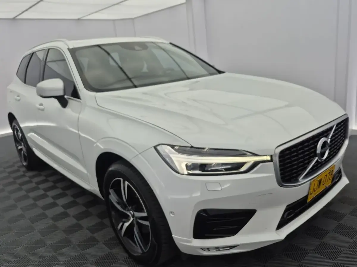 2019  Volvo Unknown