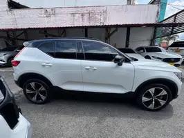 2022  Volvo Unknown - Image 4