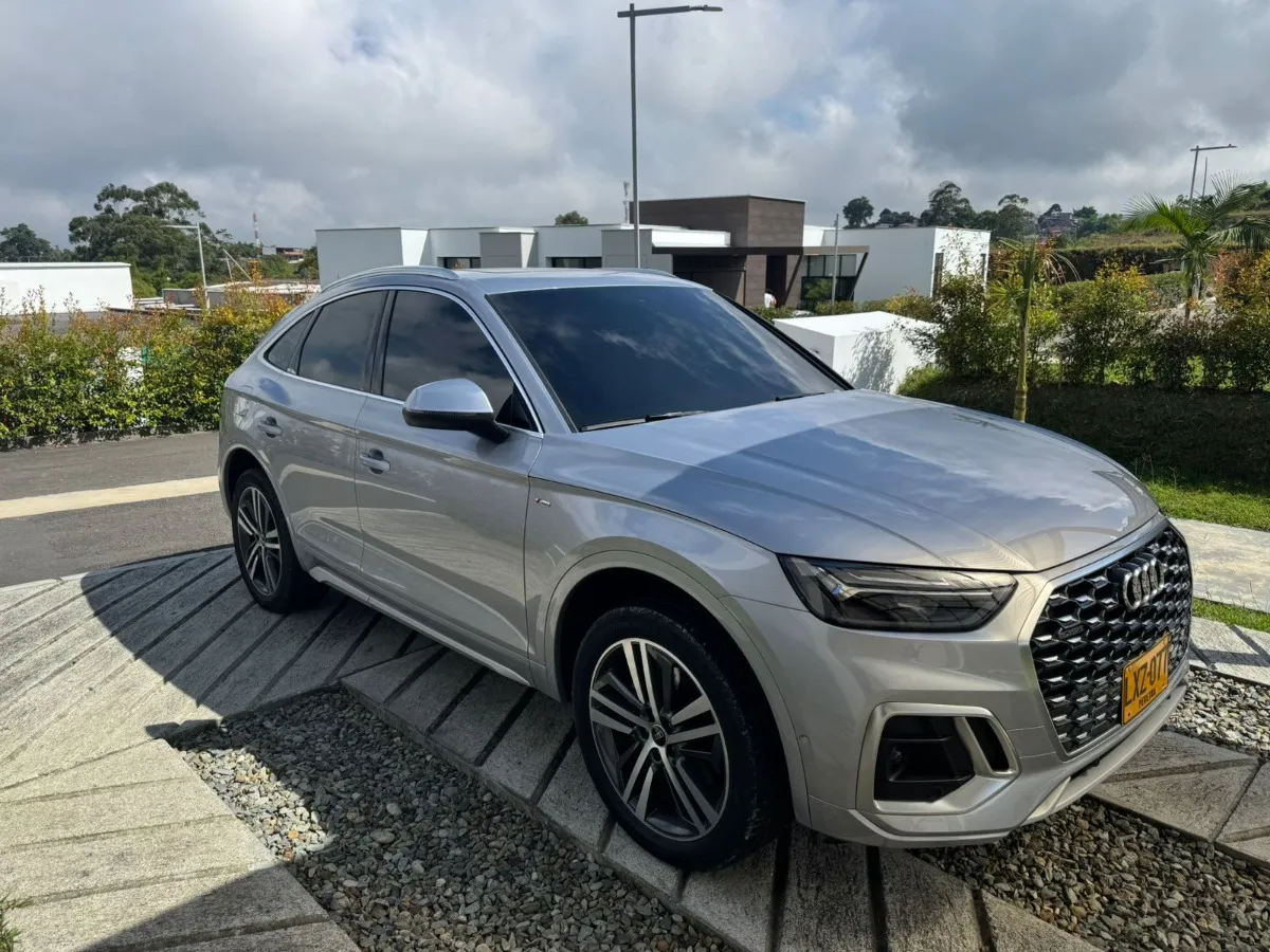 2024 Audi Q5 low mileage car in Tampa