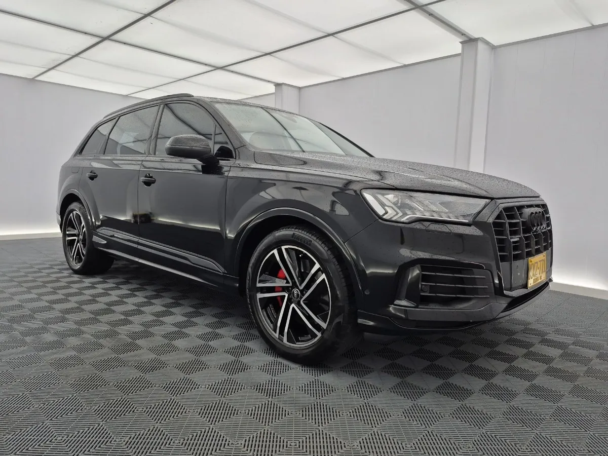 2022 Audi Q7 low mileage car in Tampa