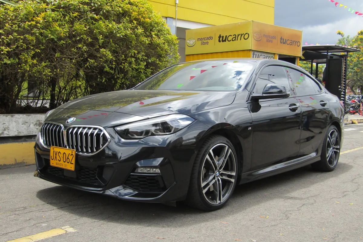 2022 Bmw Serie low mileage car in Tampa