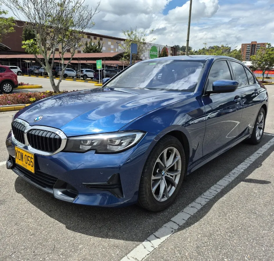 2022 Bmw Serie low mileage car in Tampa