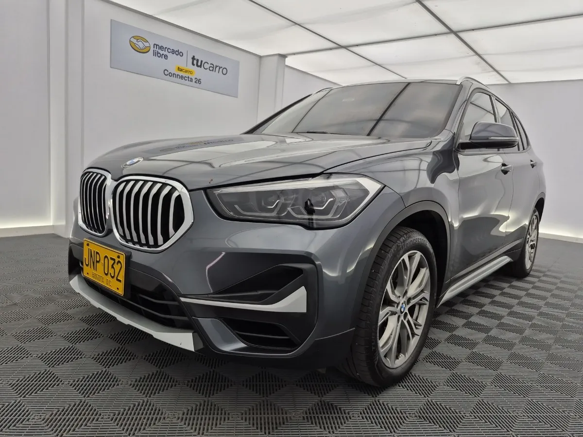 2021 Bmw X1 low mileage car in Tampa
