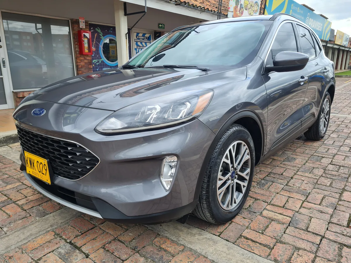 2021 Ford Escape low mileage car in Tampa