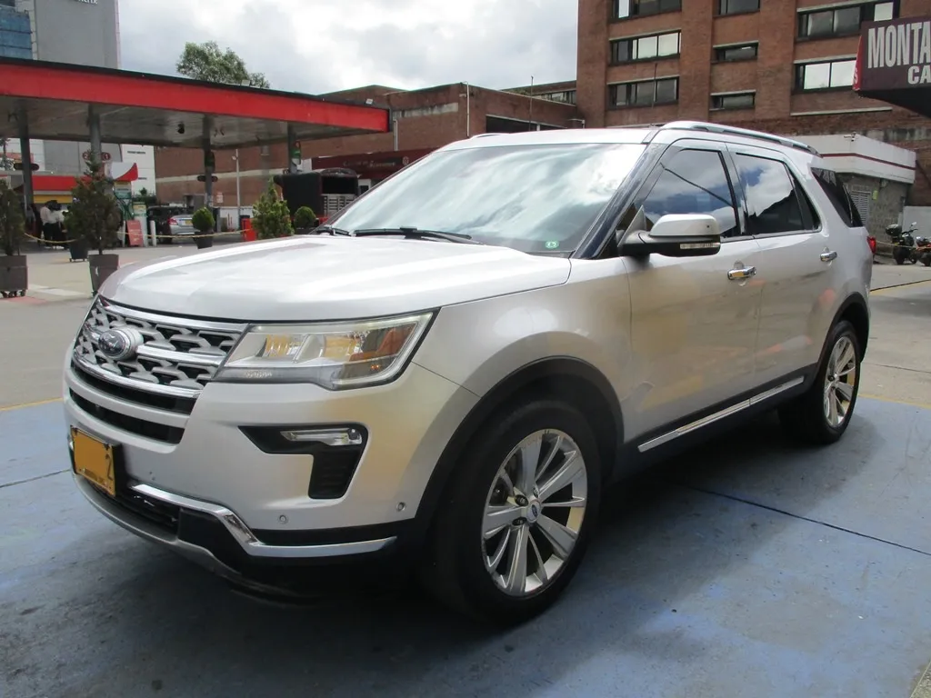 2019 Ford Explorer low mileage car in Tampa