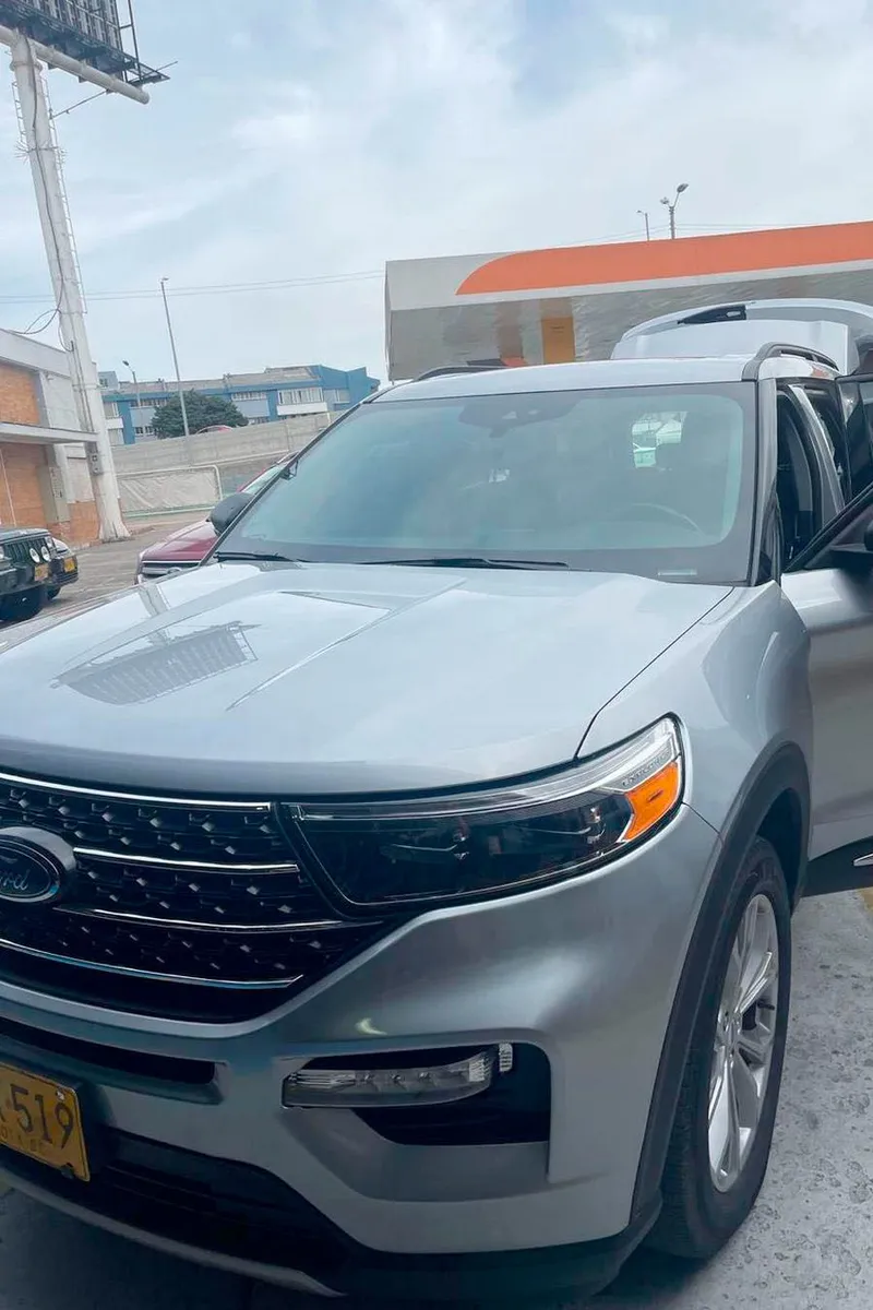 2021 Ford Explorer low mileage car in Tampa