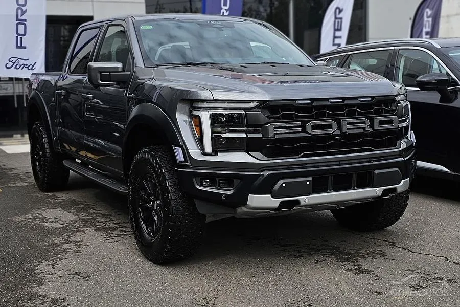 2025 Ford F low mileage car in Tampa