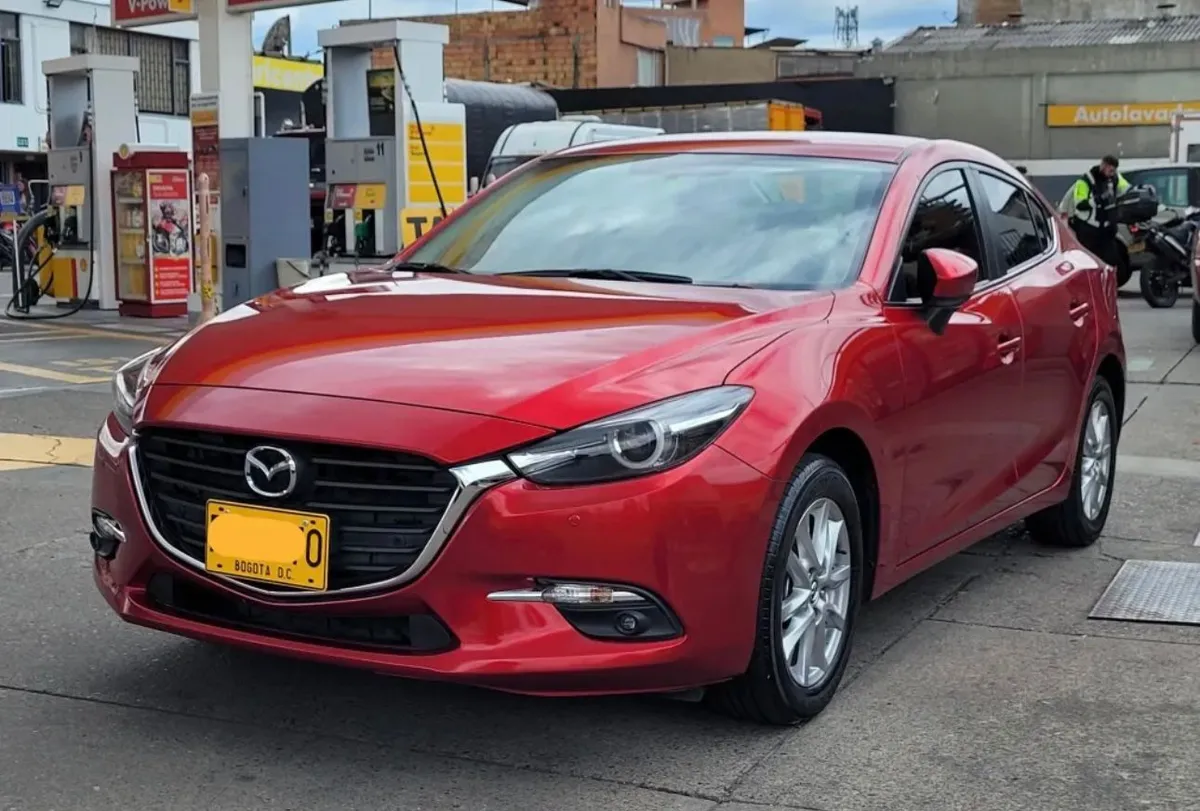 2020 Mazda 3 low mileage car in Tampa
