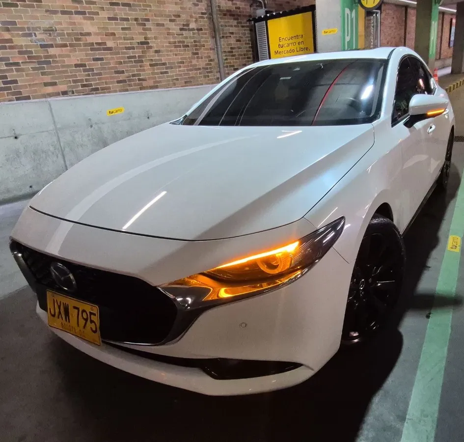 2022 Mazda 3 low mileage car in Tampa