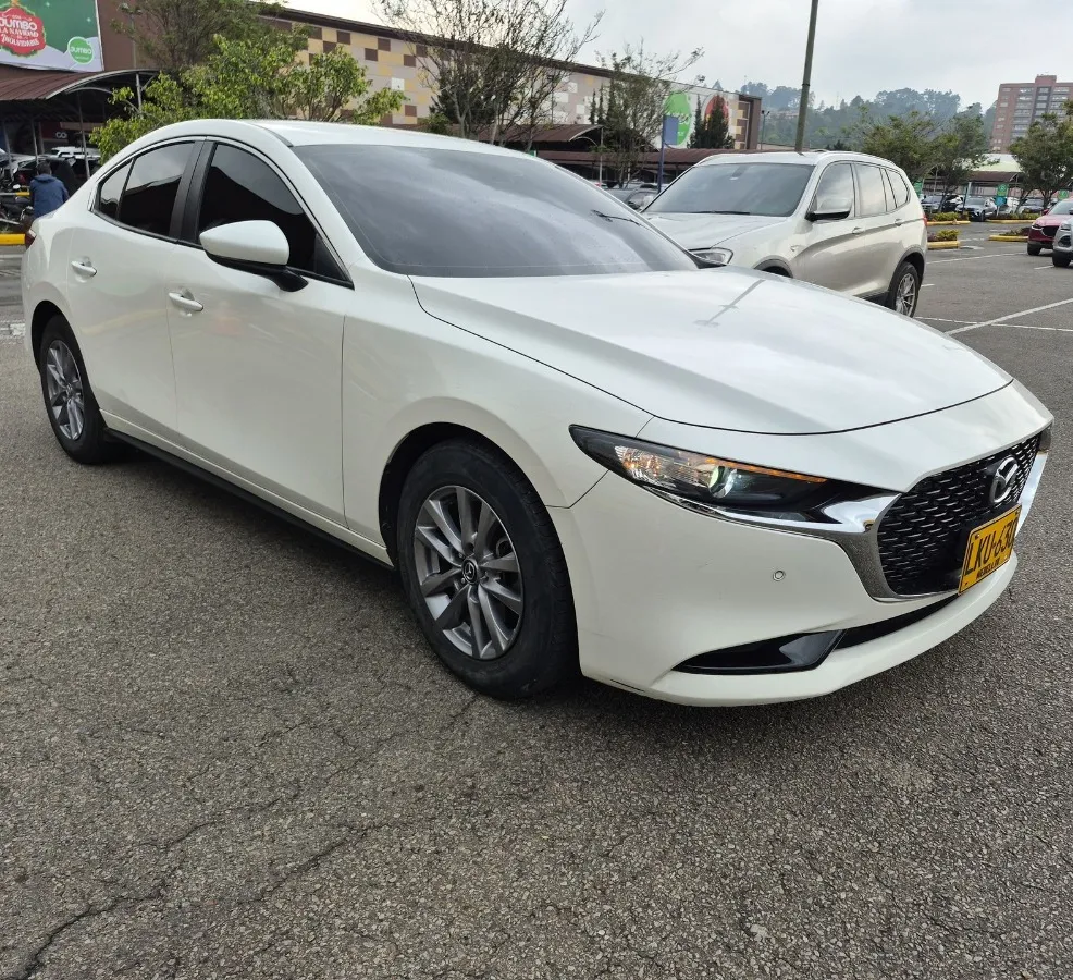 2023 Mazda 3 low mileage car in Tampa