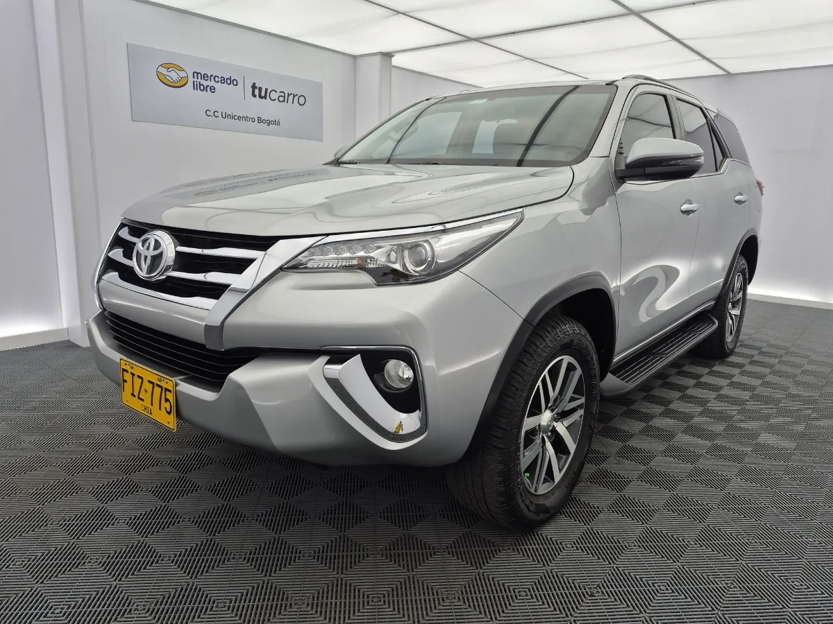 2018 Toyota Fortuner low mileage car in Tampa