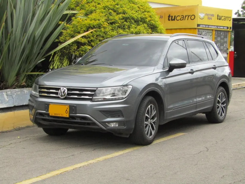 2018 Volkswagen Tiguan low mileage car in Tampa